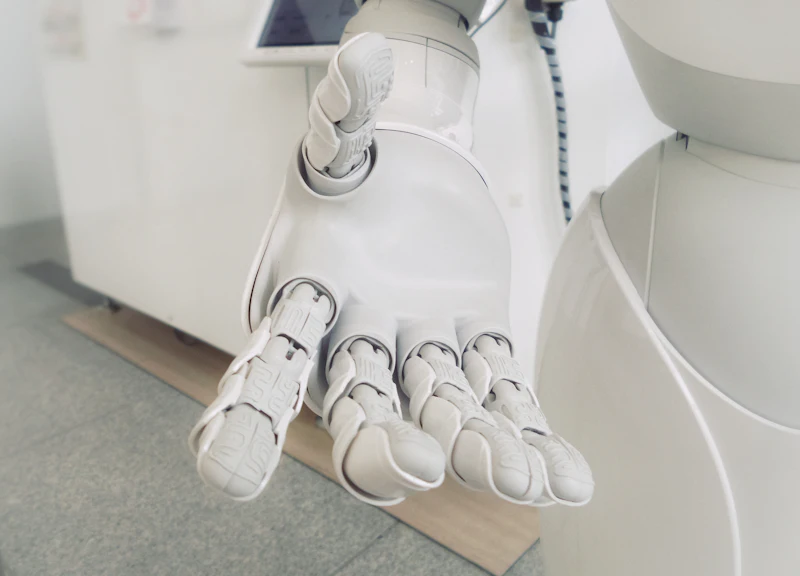 Kolaborativni robot pri montaži na proizvodni liniji